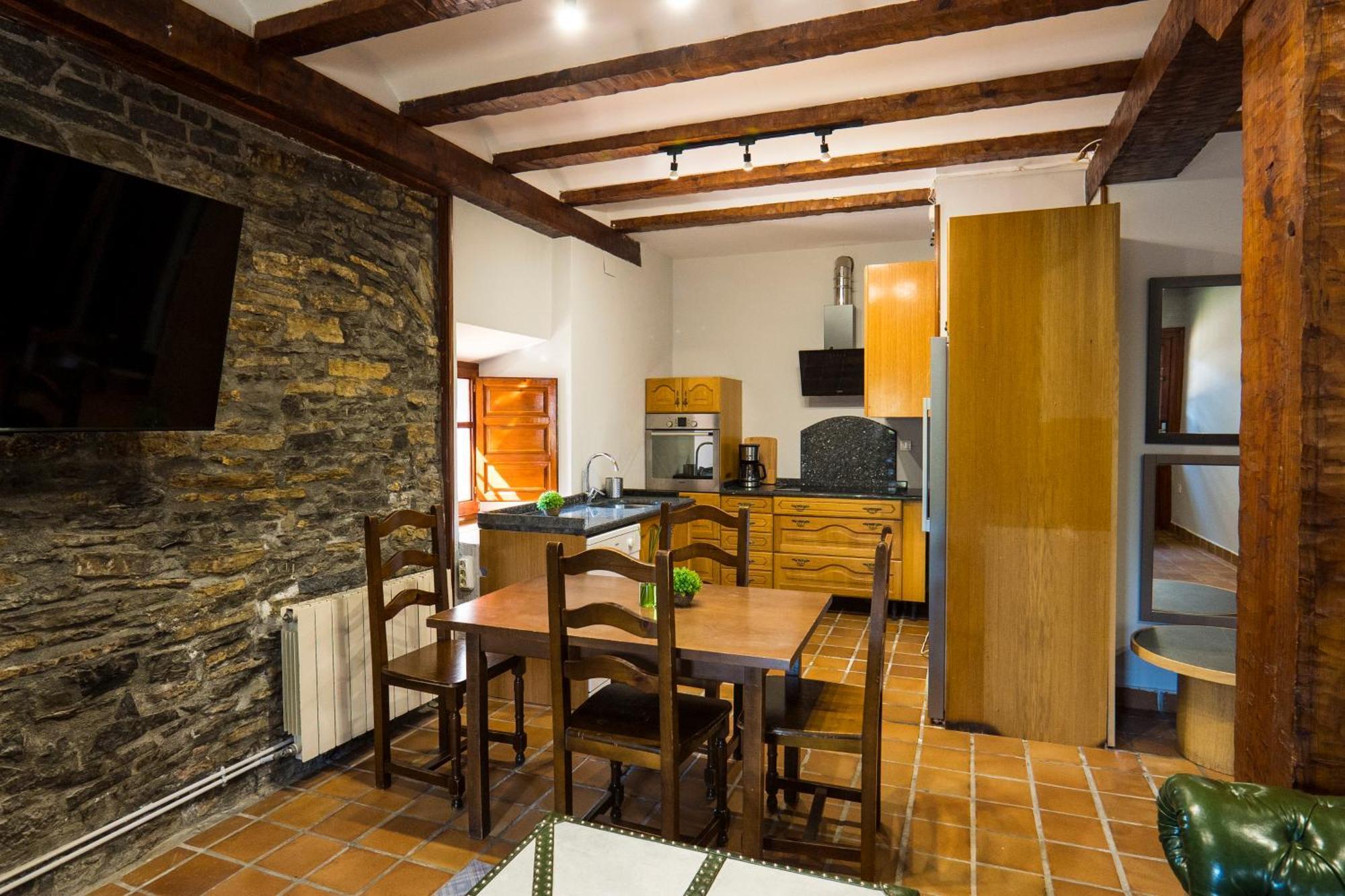 Paratene Ostatu Habitaciones Erandio Dış mekan fotoğraf