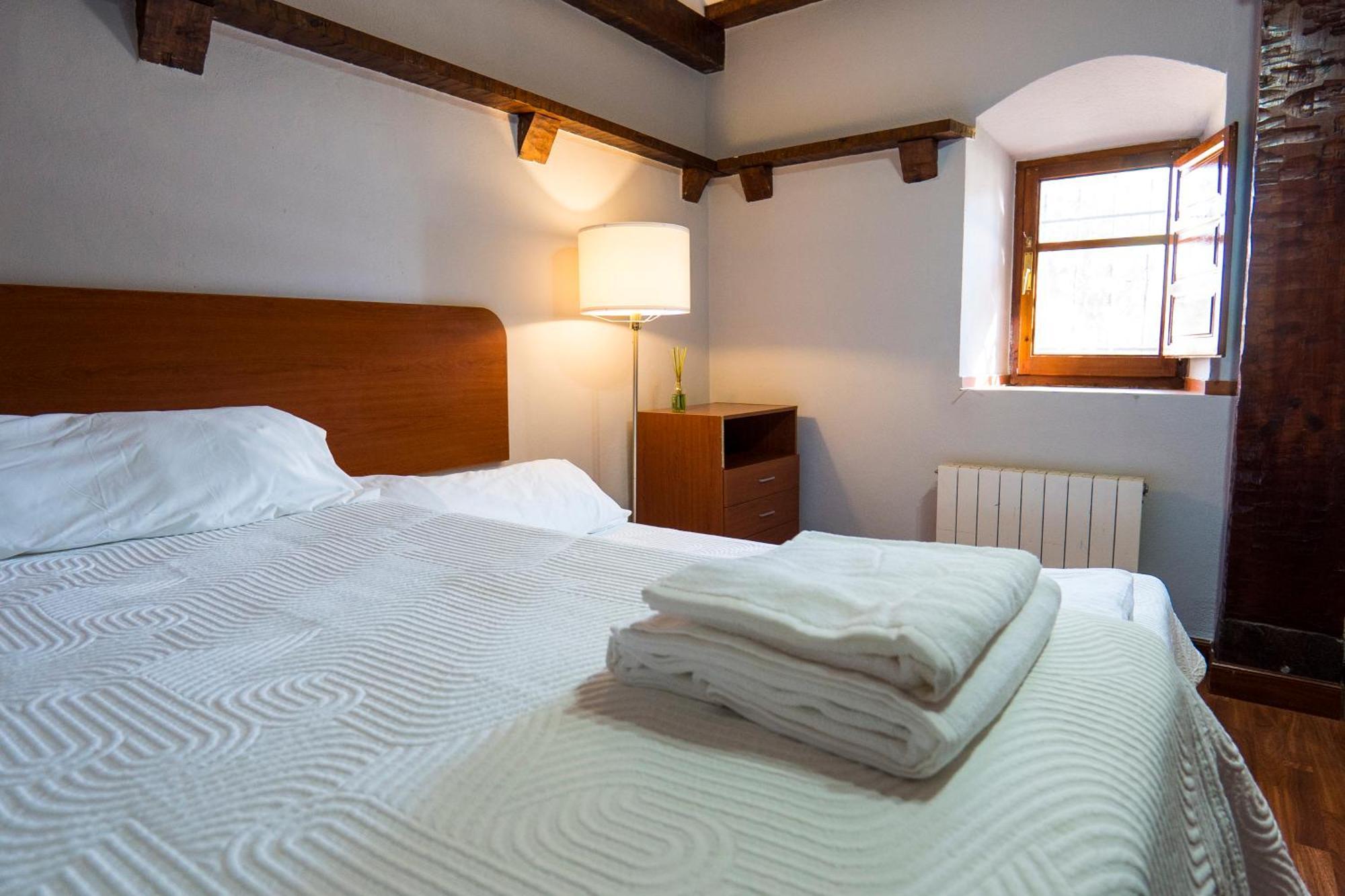 Paratene Ostatu Habitaciones Erandio Dış mekan fotoğraf