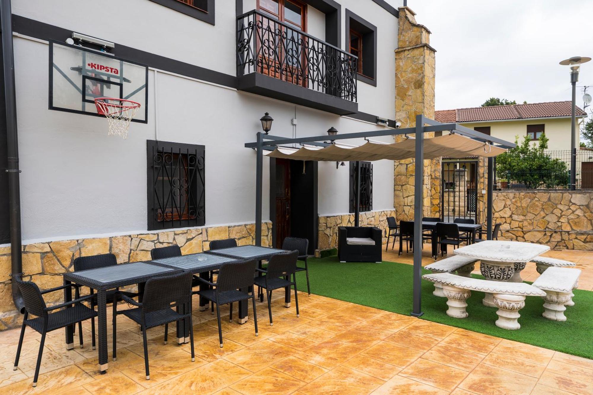 Paratene Ostatu Habitaciones Erandio Dış mekan fotoğraf