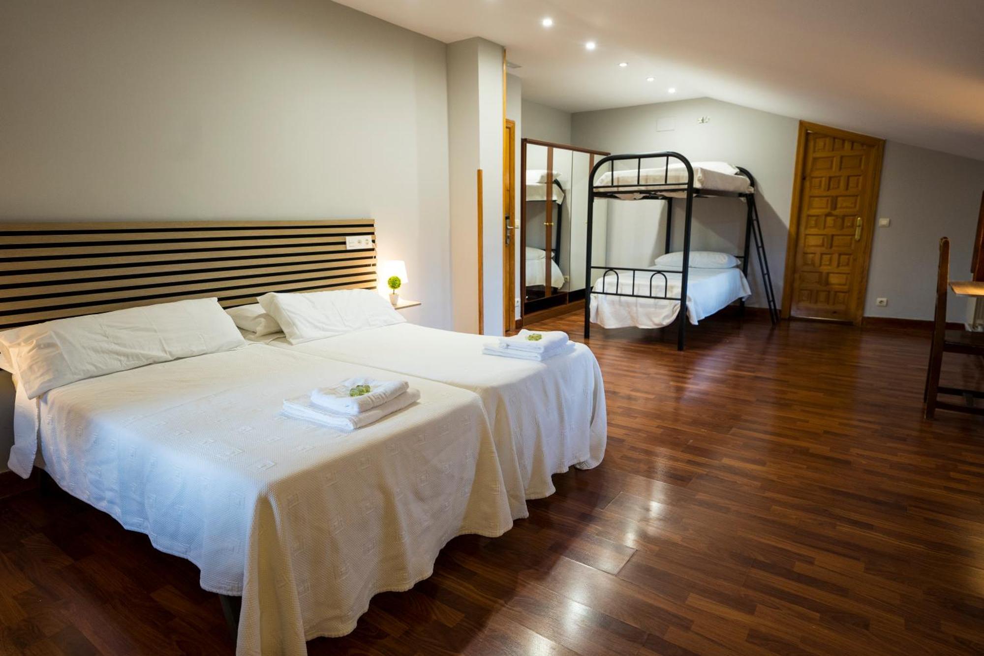 Paratene Ostatu Habitaciones Erandio Dış mekan fotoğraf